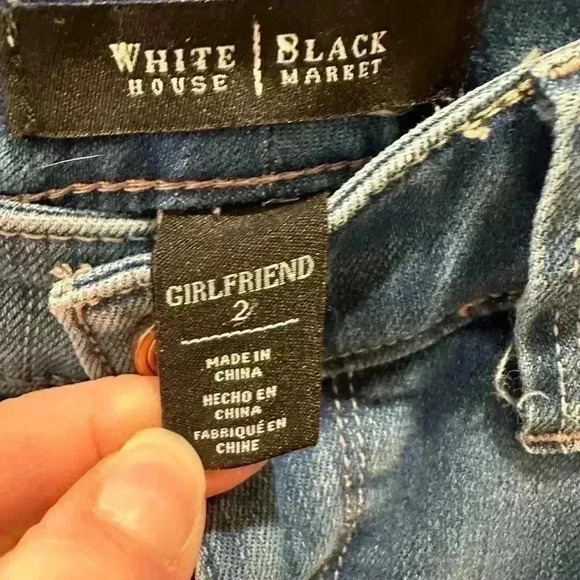 White House Black Market Boot Leg Girlfriend Jeans Size 2, EUC - Picture 4 of 5